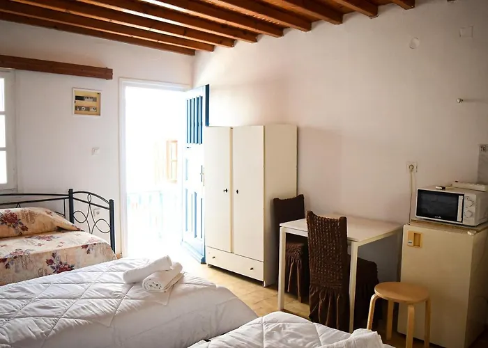 Xeni's At Mykonos Center